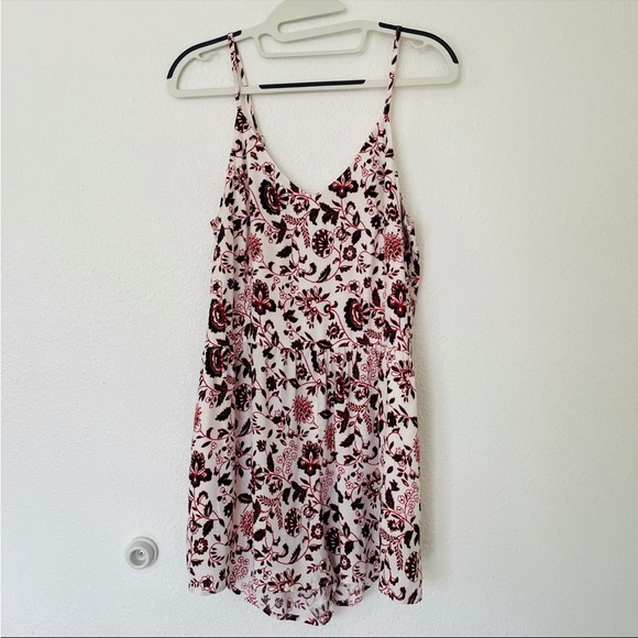 NWOT  LOFT  White, Pink & Burgundy Paisley Print Romper - S - Picture 2 of 7